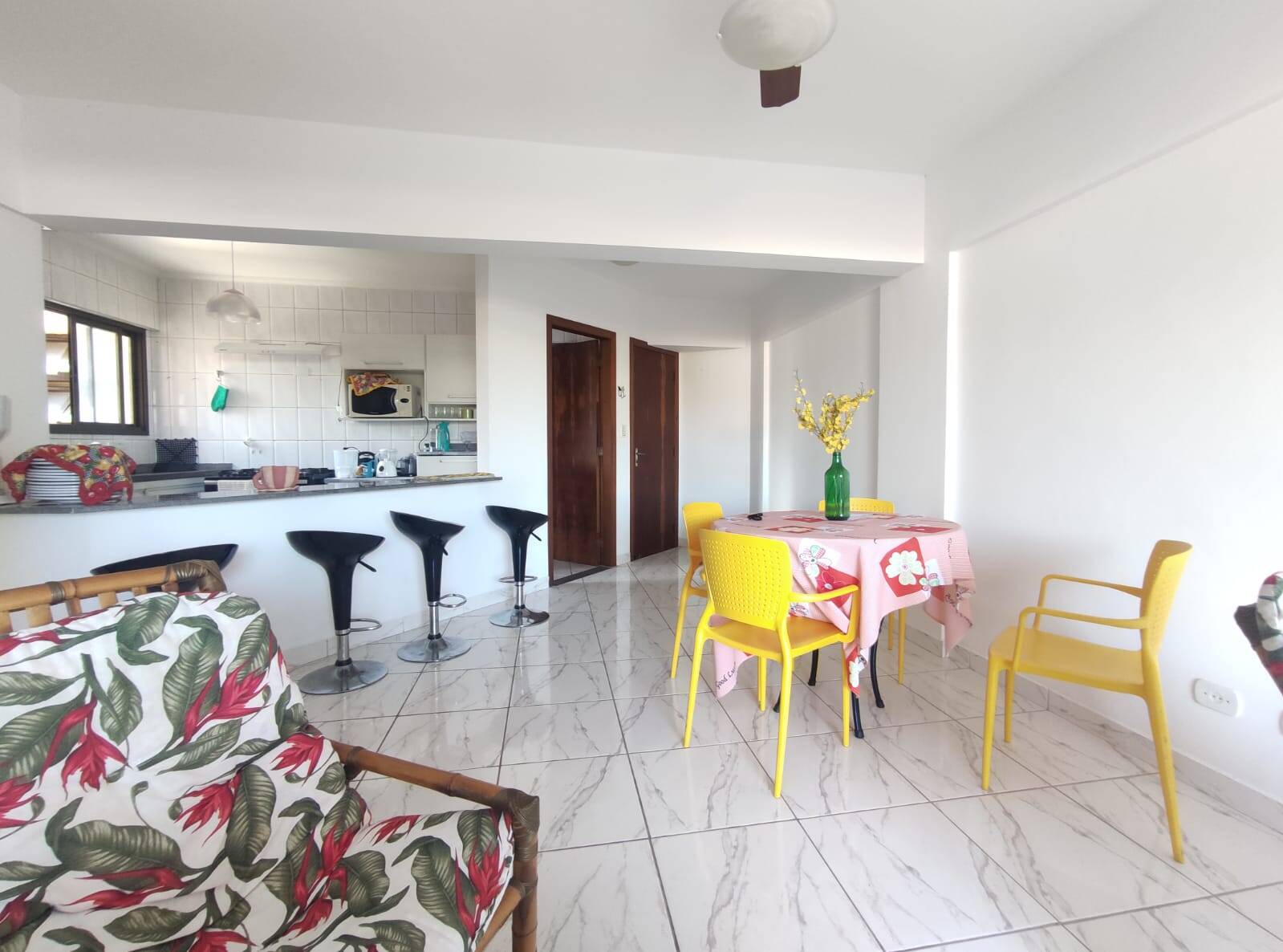 Apartamento à venda com 2 quartos, 85m² - Foto 3