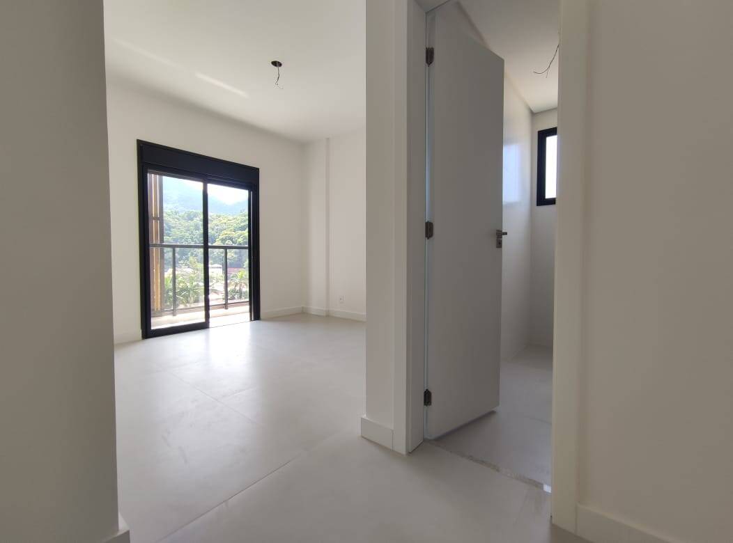 Cobertura à venda com 3 quartos, 240m² - Foto 32