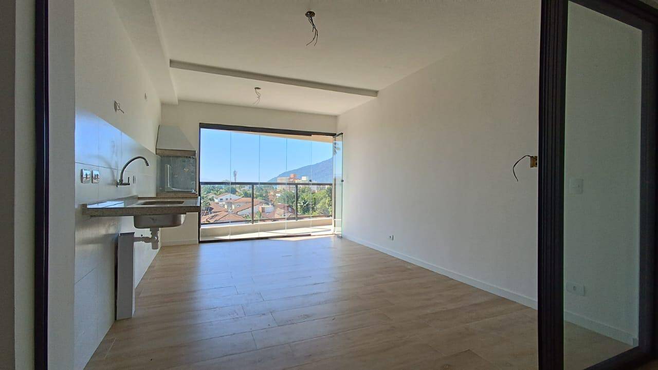 Apartamento à venda com 3 quartos, 108m² - Foto 2