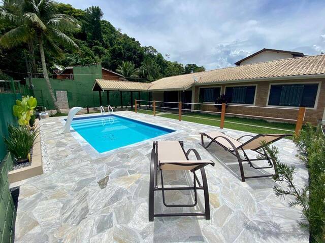 #210 - Casa para Venda em Ubatuba - SP